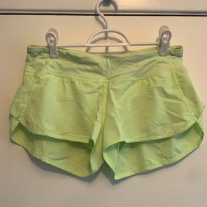Lululemon Speed up Low Rise 2.5 in shorts